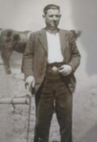 Ángel González Arriba